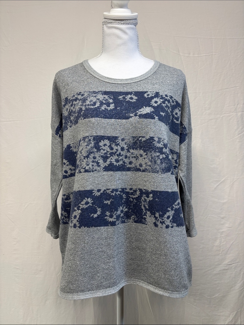 Cosy Women's Grey Pullover with Navy Floral Stripe